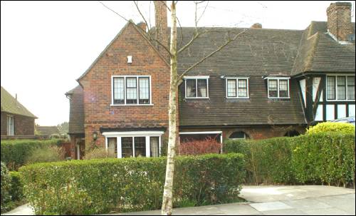 11 Blandford Close